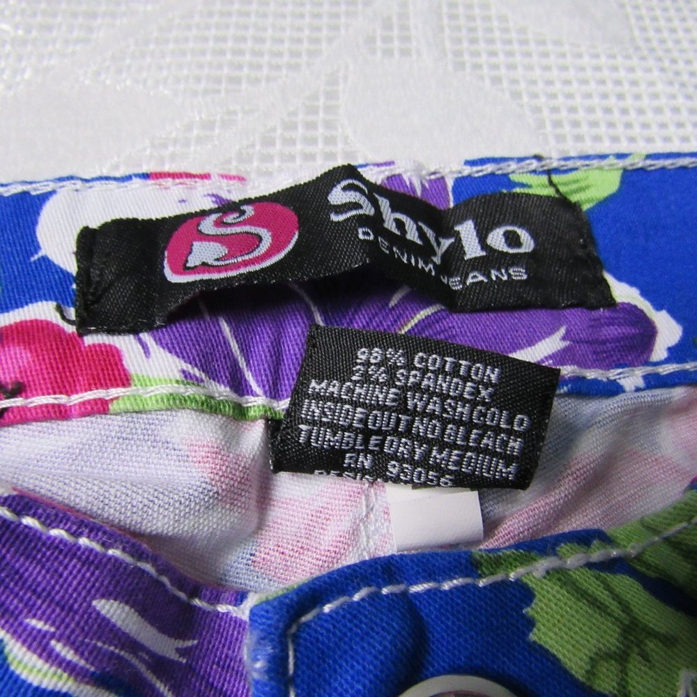 Floral Jeans - Picture 6 of 6